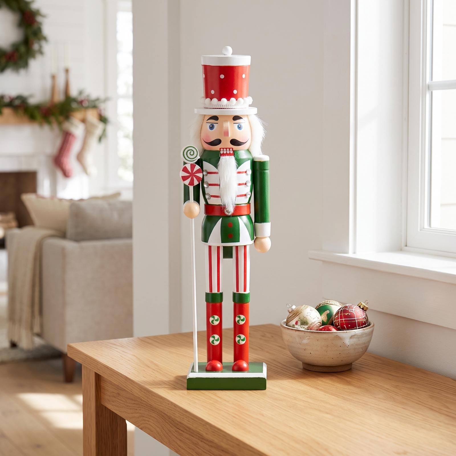 ตุ๊กตาไม้ทหารรักษาประตูคริสต์ม - Nutcracker Figurine บทวิจารณ์และราคา