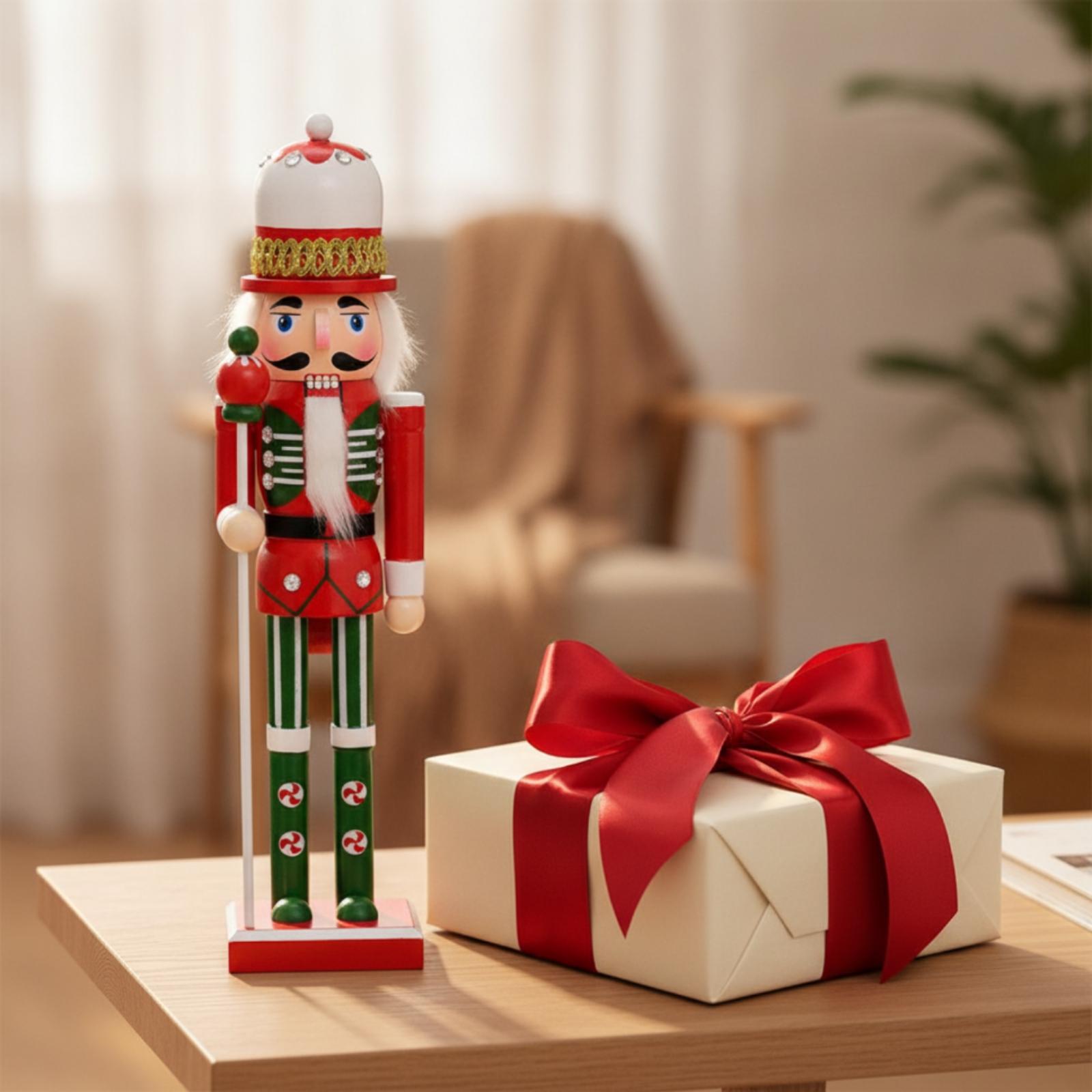ตุ๊กตาไม้ทหารรักษาประตูคริสต์ม - Nutcracker Figurine บทวิจารณ์และราคา